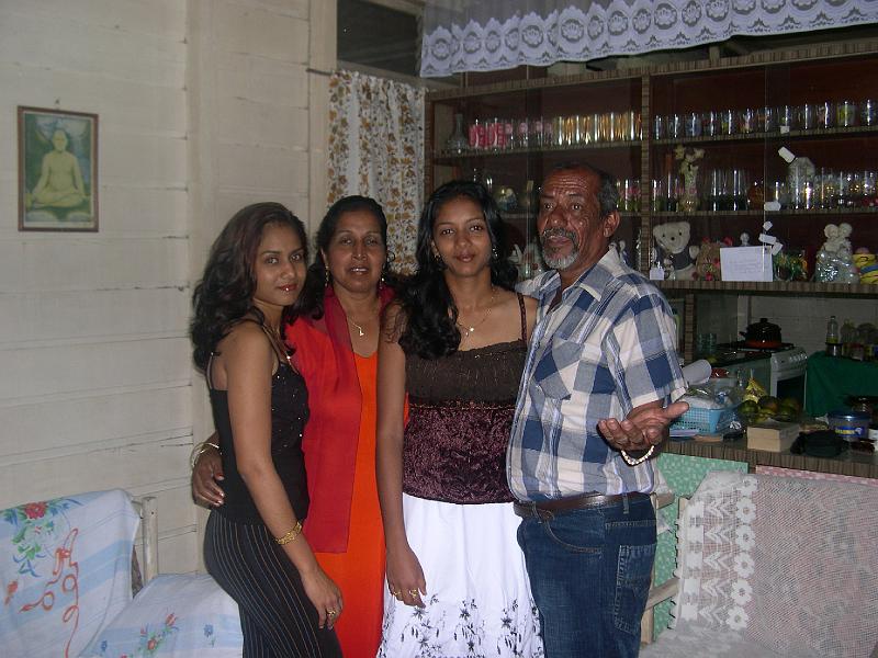 Livia's 010 - with Raginie, Shalinie & Skjoel